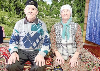 Сүзсез аңлашып яшиләр