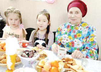 “Сөлгеләрне “ИРИС” җепләр белән чигәм”