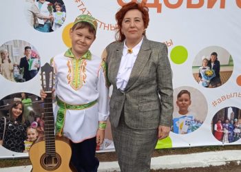 “БЕЗДӘ ГИТАРА ИРКӘ КЫЗДАН ДА КАДЕРЛЕ!”