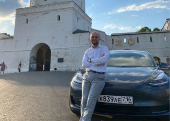 “ЭЛЕКТРОМОБИЛЬДӘ ЙӨРҮ УН ТАПКЫР АРЗАНРАККА ЧЫГА”