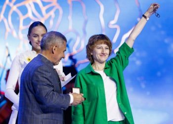 “КЫЗ БАЛАЛАР ЧАЛБАР ТҮГЕЛ, КҮЛМӘК КИСӘ ЯХШЫРАК”