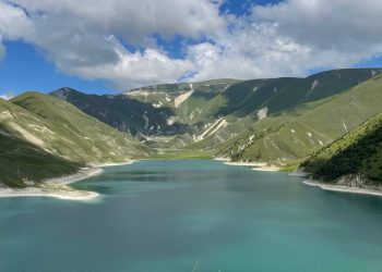 ЧЕЧНЯ ИЛЕНДӘ: БИЮЧЕ ФОНТАН, ИҢ ЗУР МӘЧЕТ ҺӘМ КЫЗЫЛ СЫЕРЛАР