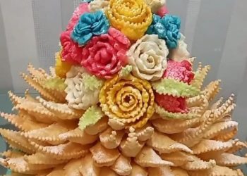 “КАМЫРЫНА ЙОМЫРКА БЕЛӘН ОН ГЫНА САЛАМ”