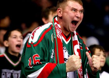 Танылган җанатар Антон АГАФОНОВ: “ТАБИБЛАР ӘЛЕГӘ ХОККЕЙ КАРАМАСКА КУШТЫ”