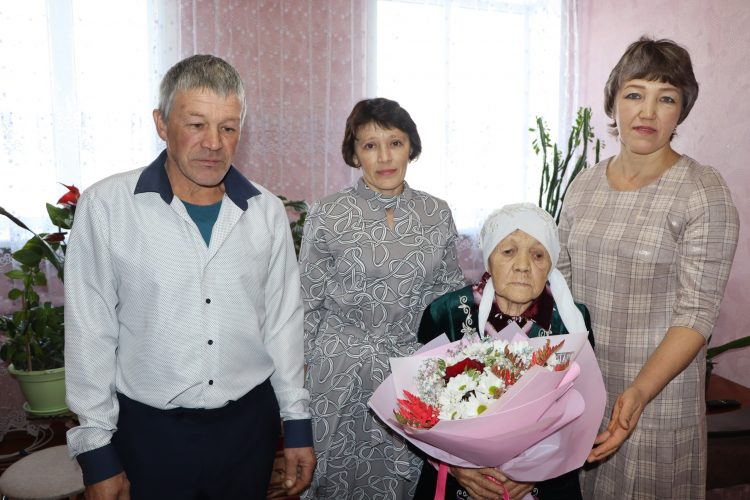 “МАЛЛАР КАРАГАЧ КЫНА ҮЗЕМ ЧӘЙ ЭЧӘМ”