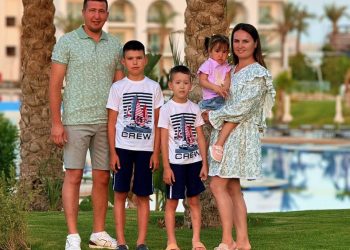 “АВЫЛДА РӘХӘТЛӘНЕП КӨН ИТӘБЕЗ”