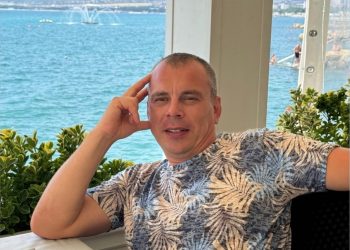 “ҮЗ ҖЫРЛАРЫМНЫ СӘХНӘДӘ БАШКАРЫРГА ОЯЛДЫМ”