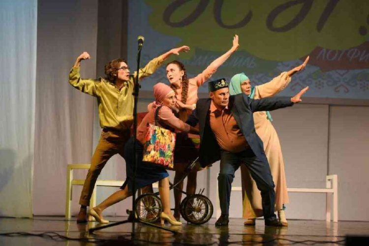 Бәйрәм көннәрендә кая барырга: Тинчурин театрының 8 Март афишасы