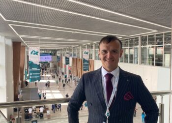 “ИҢ ТӘМЛЕ КАМЫР РЕЦЕПТЫН ӘНИЕМ ӨЙРӘТТЕ”