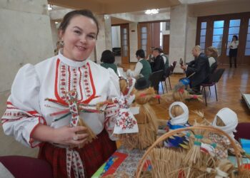 “ЮКЛЫК ЗАМАНЫНДА ӘБИ-БАБАЙЛАР МУНЧАЛАДАН КУРЧАК ЯСАГАН”