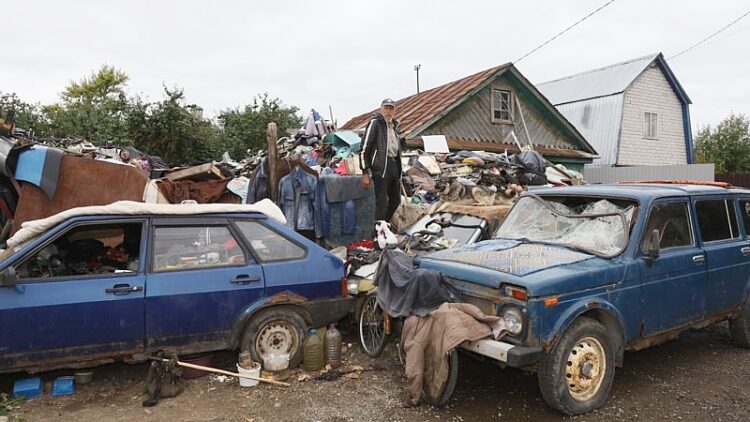 “КОТКАРЫГЫЗ, ЧҮП БАЗЫНДА ЯШИБЕЗ!”