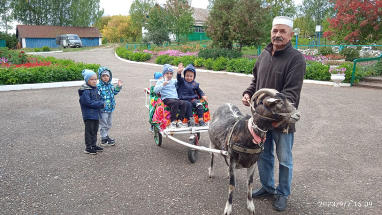 “ЯТИМНӘРНЕҢ СӨЕНГӘНЕН КҮРҮ — ИҢ ЗУР БҮЛӘК”